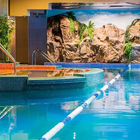 Hotel apartamentowy De Inchiriat In Rin Grand 3*