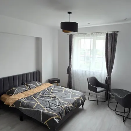 Hotel apartamentowy De Inchiriat In Rin Grand 3*