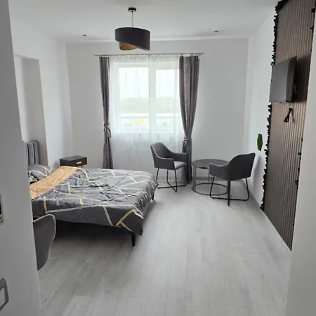 De Inchiriat In Rin Grand 3* Бухарест