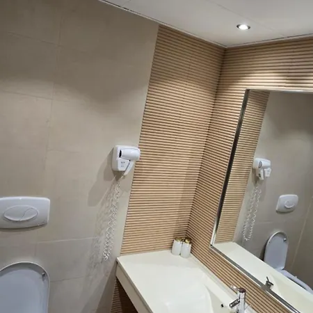 De Inchiriat In Rin Grand