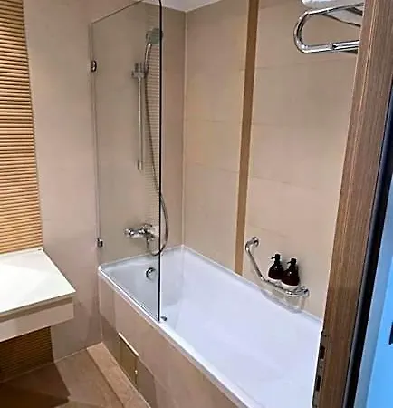 De Inchiriat In Rin Grand Aparthotel