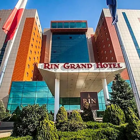 Aparthotel De Inchiriat In Rin Grand 3*